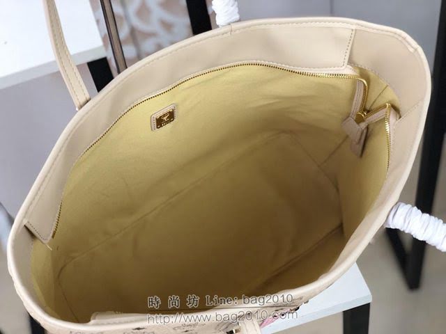 MCM女包 原單 6268打釘兔子 Stripe鉚釘子母購物袋 搭配小包 MCM女手提袋 MCM肩背包  mdmc1401